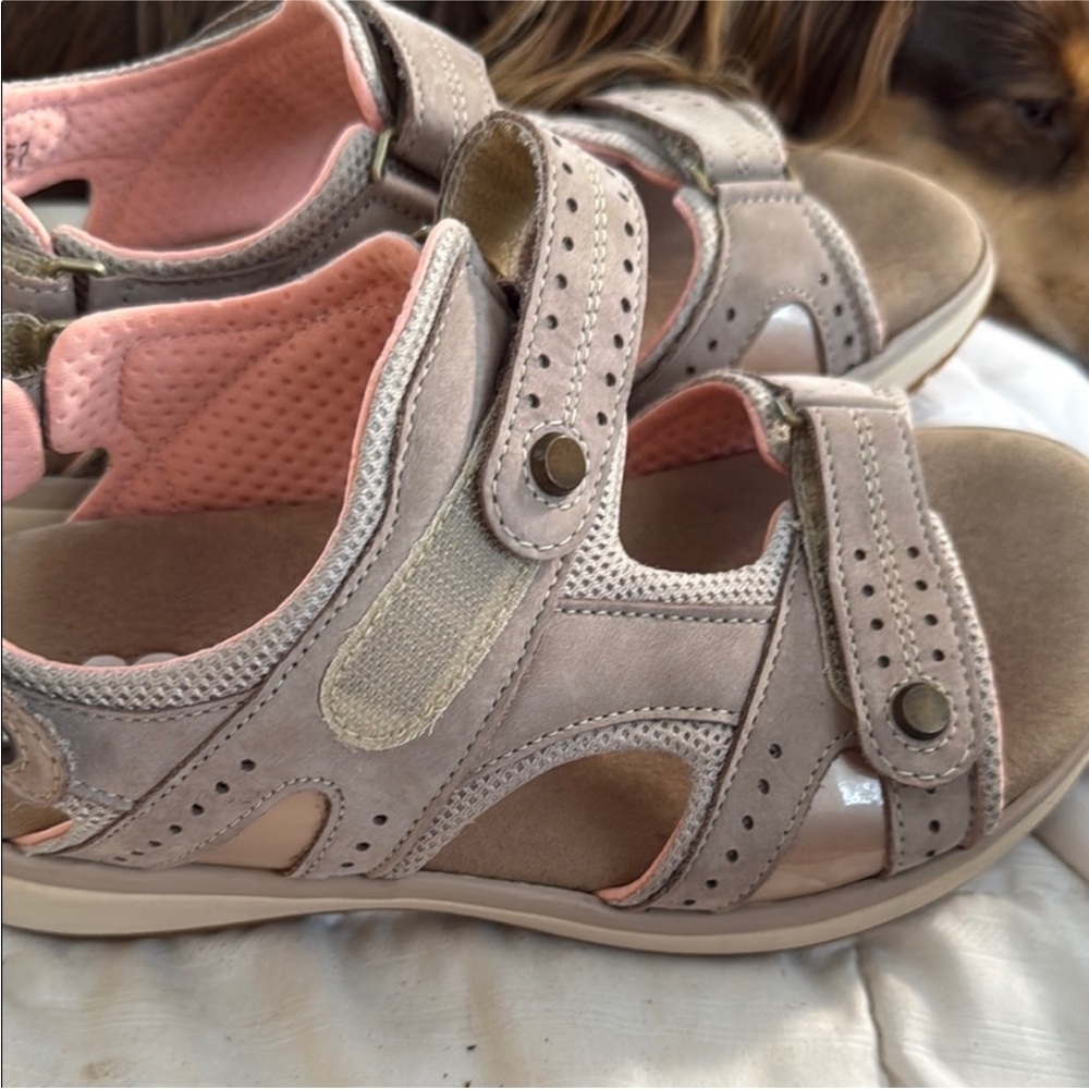 SAS‎ Embark Active Comfort Sandal Taupe Leather  Women Sz 6 - Picture 2 of 10